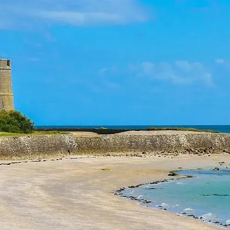 Holiday home Maison D'une A Vaast La Hougue A 200 M De La Avec Jardin Clos Et Wifi