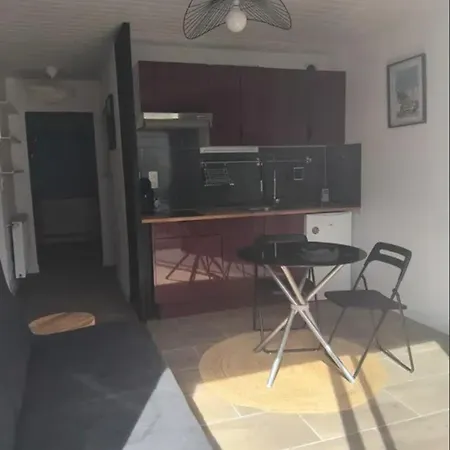 Holiday home Maison D'une A Vaast La Hougue A 200 M De La Avec Jardin Clos Et Wifi Saint-Vaast-la-Hougue